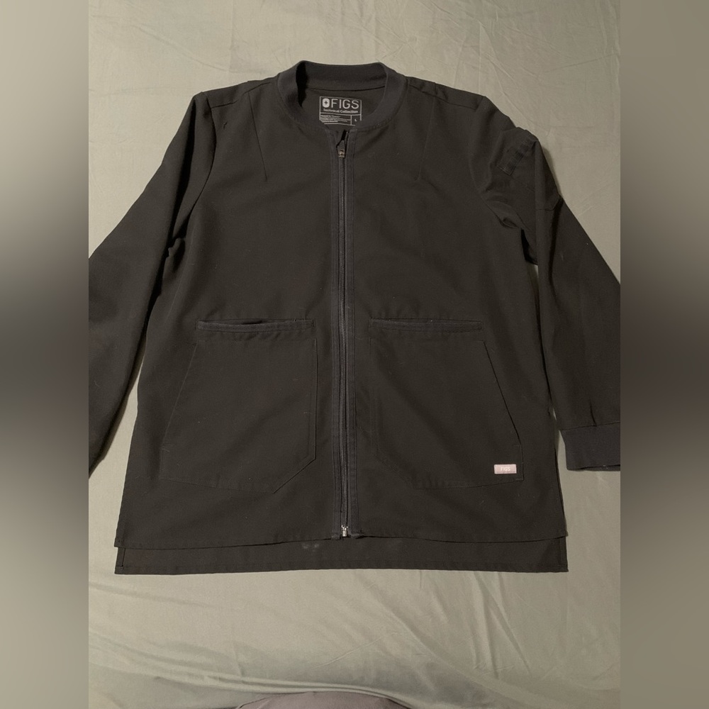 FIGS technical collection black large full zip jacket